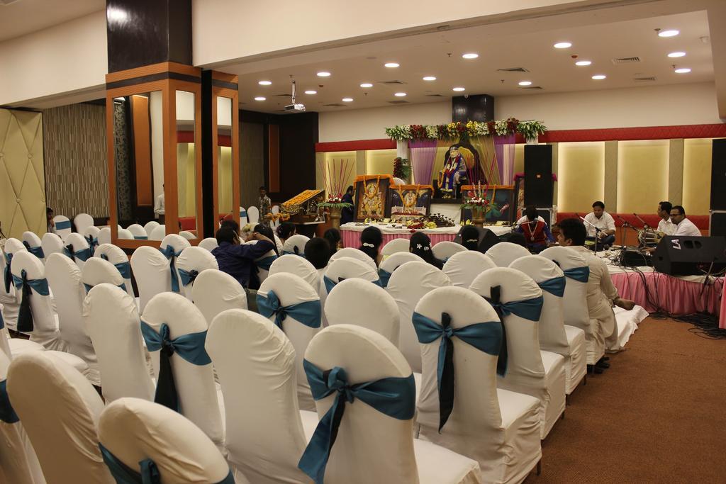 Xenious World Square Hotel Ghaziabad Εξωτερικό φωτογραφία