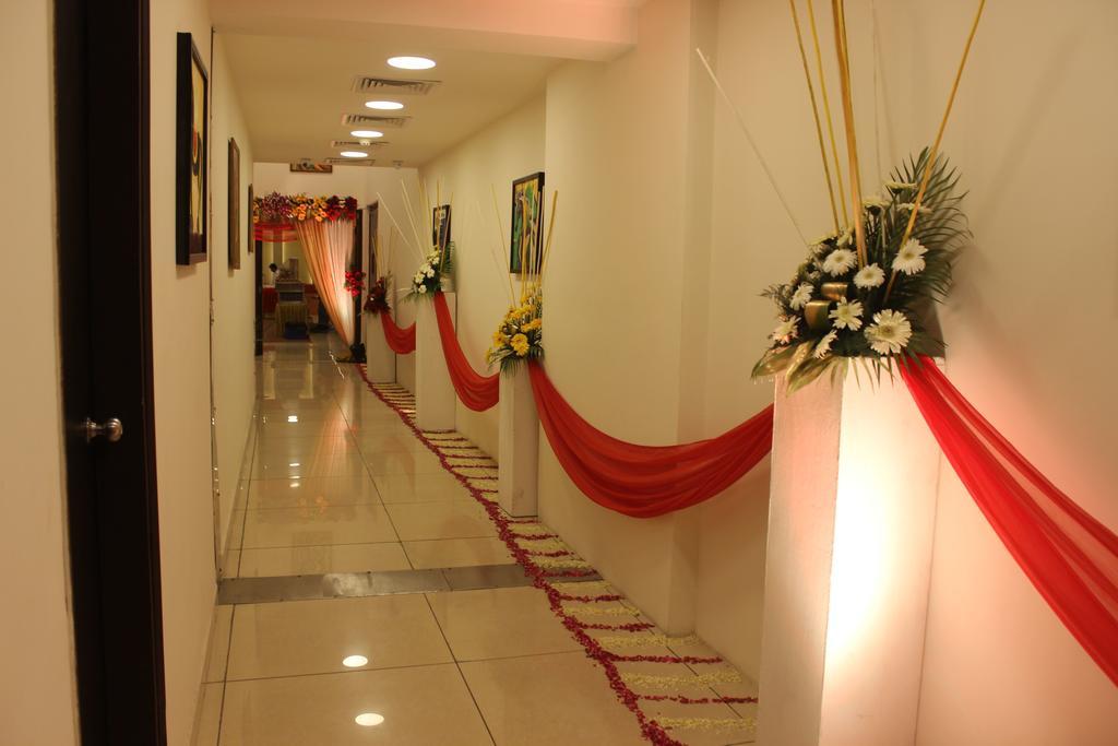 Xenious World Square Hotel Ghaziabad Εξωτερικό φωτογραφία