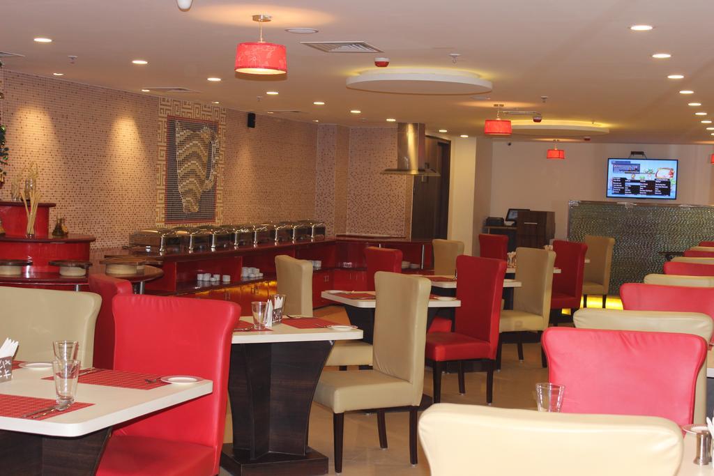 Xenious World Square Hotel Ghaziabad Εξωτερικό φωτογραφία
