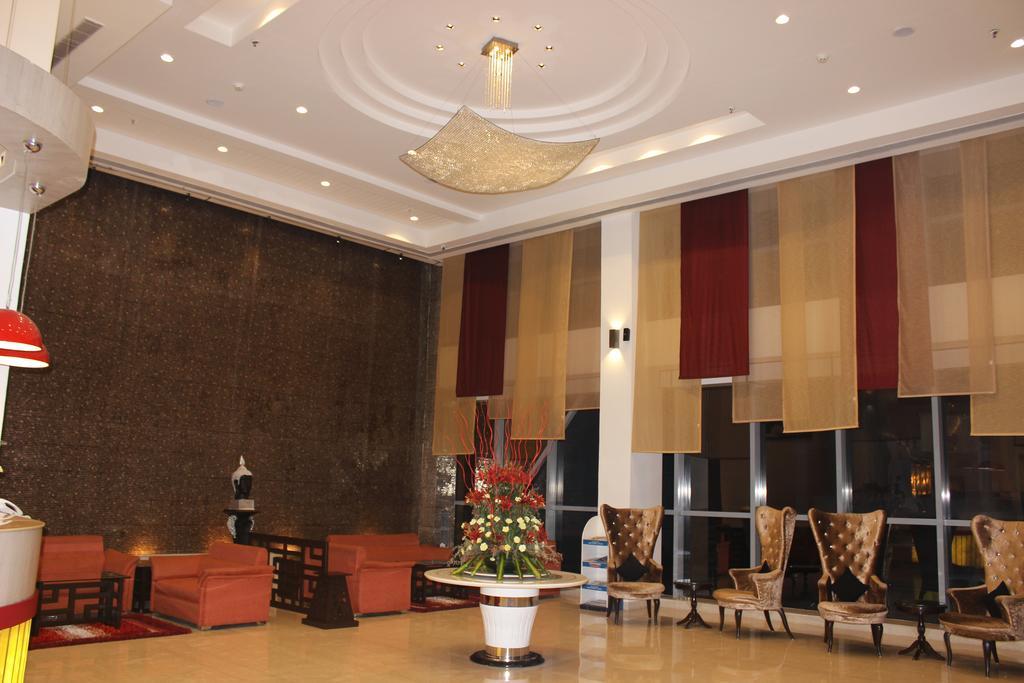 Xenious World Square Hotel Ghaziabad Εξωτερικό φωτογραφία
